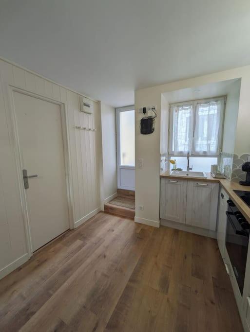 Appartement Avec Jardin Et Acces Mer Grandcamp-Maisy Kültér fotó